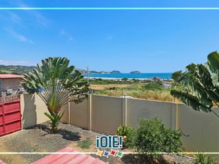Foto 46 de Venta: Casa de 3 pisos en Puerto Cayo, Ecuador.