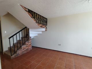 Foto 3 de VENDO CASA CONJUNTO HABITACIONAL TERRAZAS DEL PICHINCHA, Sector La Mena, Sur de Quito.