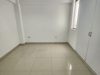 Foto 3 de Alquilo Oficina Altura de Av. Raúl Ferrero
