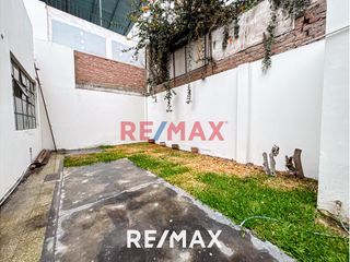 Foto 6 de Amplia Casa De 2 Pisos En Venta | Santa Catalina