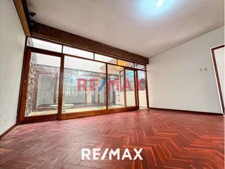 Foto 16 de Amplia Casa De 2 Pisos En Venta | Santa Catalina