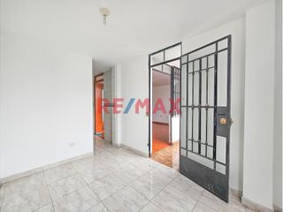 Foto 11 de Amplio Departamento De 4 Habitaciones Cerca A Colegio Juan Pablo Peregrino A Un Paso Del Parque En Smp