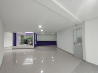 Foto 2 de Local en Arriendo ubicado sobre la Av. Circunvalar