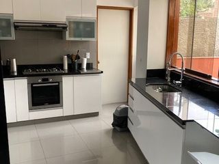 Foto 10 de Vendo lindo departamento de 200 m2, 3 Dorm. en el Malecón de Chorrillos, con vista al mar.(Arriba del Club Regatas).