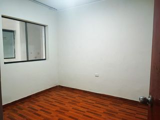 Foto 5 de Venta De Amplio Departamento – En Pleno Corazon Comercial De Lima Norte
