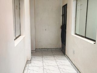 Foto 3 de Venta De Amplio Departamento – En Pleno Corazon Comercial De Lima Norte