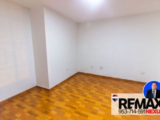 Foto 3 de SE VENDE DEPARTAMENTO TRIPLEX EN VILLA MARIA DEL TRIUNFO