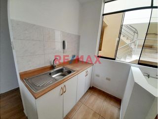 Foto 4 de Simpatico Departamento En Urb Los Cipreces