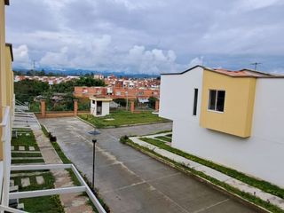 Foto 2 de Venta de casa en conjunto llanos de calibio