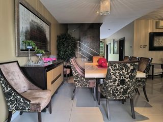 Foto 4 de VENTA CASA OLIVOS - 3 DORMITORIOS - ESTUDIO - ESTAR - PISCINA - GUARDIANIA