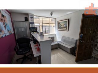 Foto 3 de Consultorio u Oficina para Renta en Centro de Cumbaya