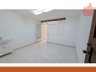 Foto 8 de Consultorio u Oficina para Renta en Centro de Cumbaya