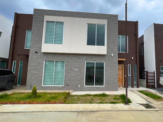 Foto 4 de Venta de casa nueva - Ubicada en Chuquipata-Azogues