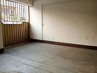 Foto 13 de Venta De Departamento En Urb Daniel Hoyle 4To Piso Con Cochera A Un Paso De La Upn (GAPONTE)