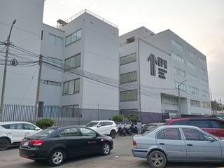 Foto 14 de Venta De Departamento En Urb Daniel Hoyle 4To Piso Con Cochera A Un Paso De La Upn (GAPONTE)