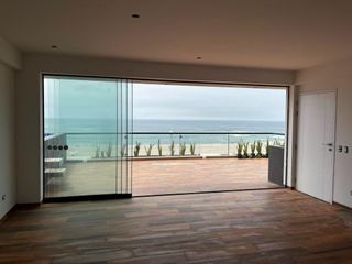 Foto 4 de VENTA DE DEPARTAMENTO,  EN SEGUNDA FILA DE PLAYA CABALLEROS, CON VISTA DIRECTA A LA BAHIA  CON TERRAZA Y PISCINA.