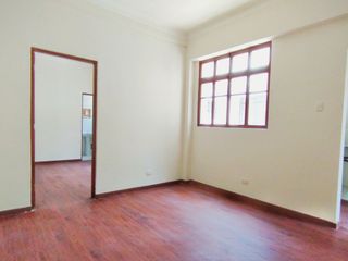 Foto 1 de ALQUILER OFICINA IDEAL PARA ESTUDIOS O ADMINITRATIVA DE TUS NEGOCIOS CERCANOS - CERCADO DE LIMA