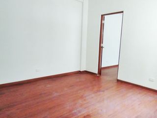 Foto 9 de ALQUILER OFICINA IDEAL PARA ESTUDIOS O ADMINITRATIVA DE TUS NEGOCIOS CERCANOS - CERCADO DE LIMA