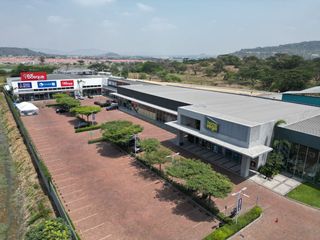 Foto 14 de Local comercial en  alquiler , Av principal León Febres-Cordero Ribadeneyra galpón