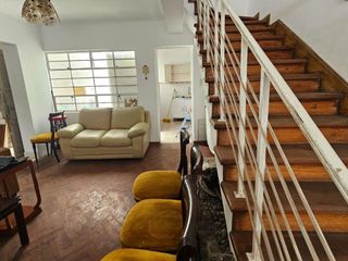 Foto 2 de VENDO CASA EN BARRANCO CON MIRAFLORES PARQUE GONZALES PRADA PRECIO FINAL $280,000 FIJO