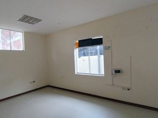 Foto 5 de OFICINA EN ALQUILER 2DO PISO – EN EL CENTRO DE PIURA