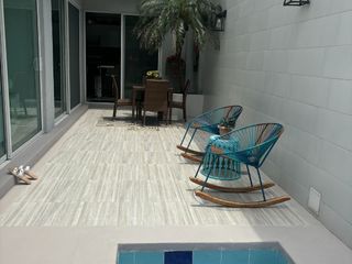 Foto 2 de ¡Descubre esta obra maestra arquitectónica! Venta casa dúplex en Villa Santos