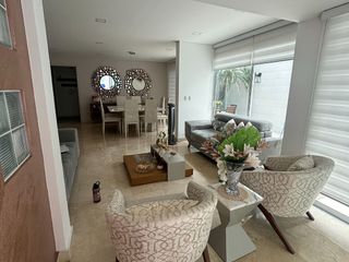 Foto 10 de ¡Descubre esta obra maestra arquitectónica! Venta casa dúplex en Villa Santos