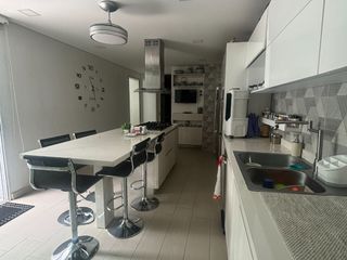Foto 13 de ¡Descubre esta obra maestra arquitectónica! Venta casa dúplex en Villa Santos