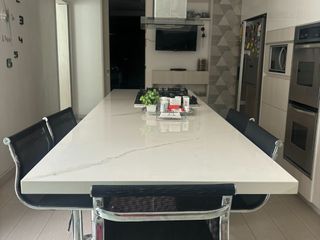 Foto 14 de ¡Descubre esta obra maestra arquitectónica! Venta casa dúplex en Villa Santos