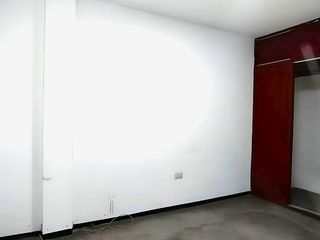 Foto 7 de ¡Ideal para tu negocio! Oficina o Almacén en 2do piso – Los Olivos, cerca a todo
