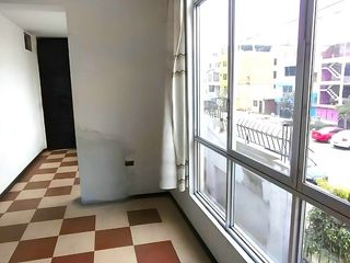 Foto 8 de ¡Ideal para tu negocio! Oficina o Almacén en 2do piso – Los Olivos, cerca a todo