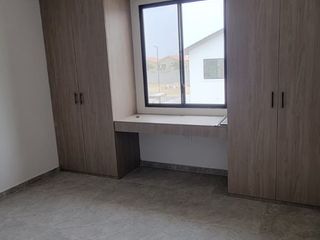 Foto 27 de En venta lujosa y moderna casa de estreno en Ciudad Celeste, via a Samborondon