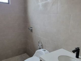 Foto 28 de En venta lujosa y moderna casa de estreno en Ciudad Celeste, via a Samborondon