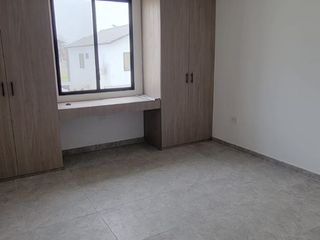 Foto 29 de En venta lujosa y moderna casa de estreno en Ciudad Celeste, via a Samborondon