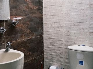 Foto 8 de SE ALQUILA APARTAMENTO POR NOCHE PARA 8 PERSONAS MAXIMO,EXCELNTE UBICACION