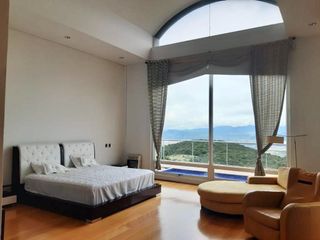 Foto 12 de VENDO MANSION SINDAMANOY CHIA 1800 M2