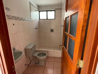Foto 9 de VENTA DE CASA CON LOCAL COMERCIAL – TRES PISOS- CARABAYLLO