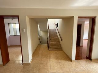 Foto 11 de VENTA DE CASA CON LOCAL COMERCIAL – TRES PISOS- CARABAYLLO