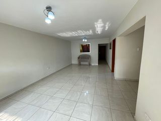 Foto 14 de VENTA DE CASA CON LOCAL COMERCIAL – TRES PISOS- CARABAYLLO