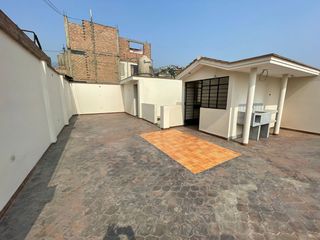 Foto 20 de VENTA DE CASA CON LOCAL COMERCIAL – TRES PISOS- CARABAYLLO