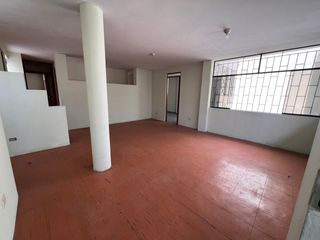 Foto 25 de Venta  Casa Remodelada Frente a Parque en el Distrito de Los Olivos, Lima