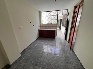 Foto 28 de Venta  Casa Remodelada Frente a Parque en el Distrito de Los Olivos, Lima