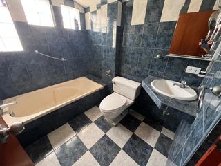 Foto 32 de Venta  Casa Remodelada Frente a Parque en el Distrito de Los Olivos, Lima
