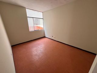Foto 36 de Venta  Casa Remodelada Frente a Parque en el Distrito de Los Olivos, Lima
