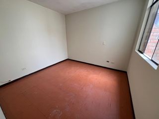 Foto 38 de Venta  Casa Remodelada Frente a Parque en el Distrito de Los Olivos, Lima