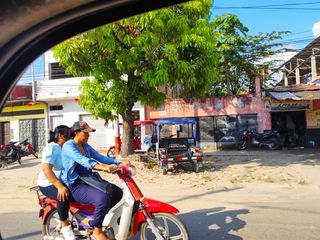 Foto 1 de SE VENDE  CASA COMO TERRENO EN JR. PUTUMAYO, IQUITOS