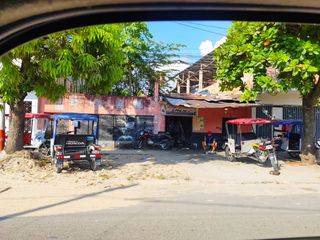 Foto 3 de SE VENDE  CASA COMO TERRENO EN JR. PUTUMAYO, IQUITOS