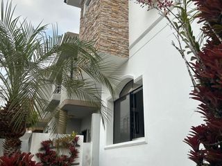 Foto 39 de VENDO HERMOSA CASA TOTALMENTE EQUIPADA EN CEIBOS NORTE
