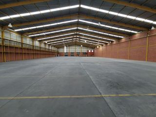 Foto 1 de Excelente bodega de 2.520 M2, ubicada en Funza.