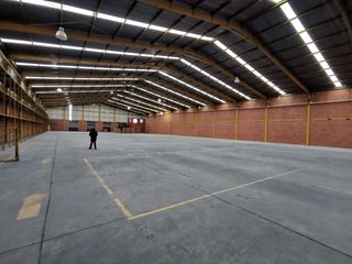 Foto 2 de Excelente bodega de 2.520 M2, ubicada en Funza.